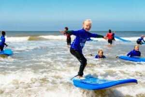 Child who surfs