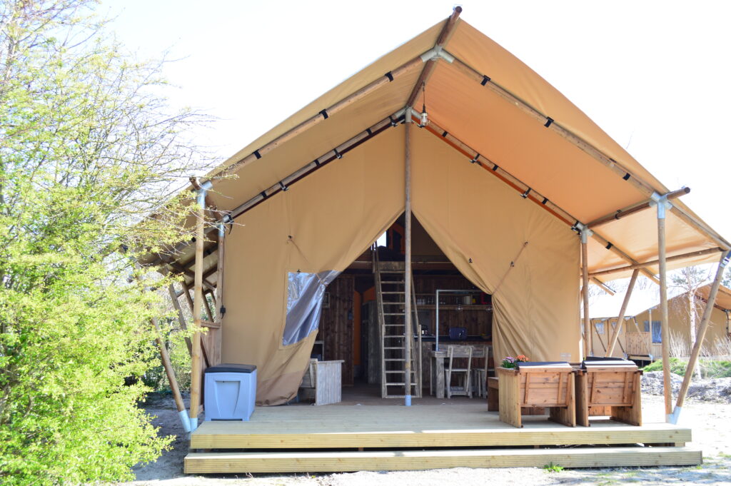 Safaritent aan zee huren